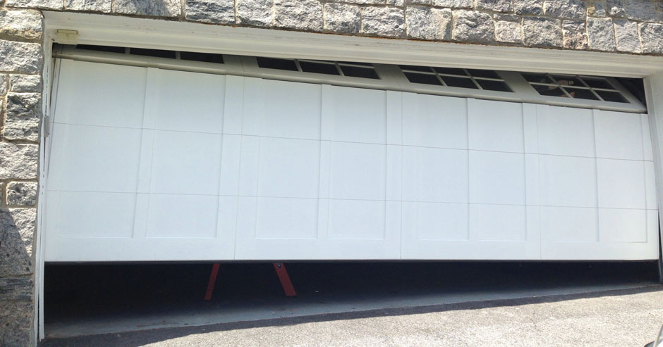 Broken garage door repairs Mamaroneck